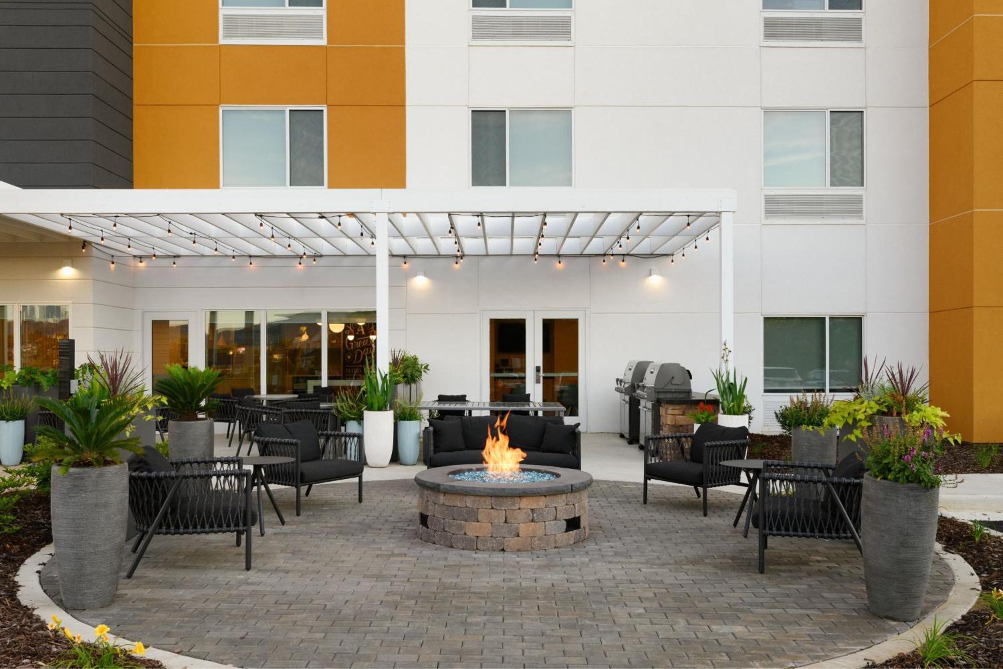 Towneplace Suites By Marriott Oxford Al Kültér fotó
